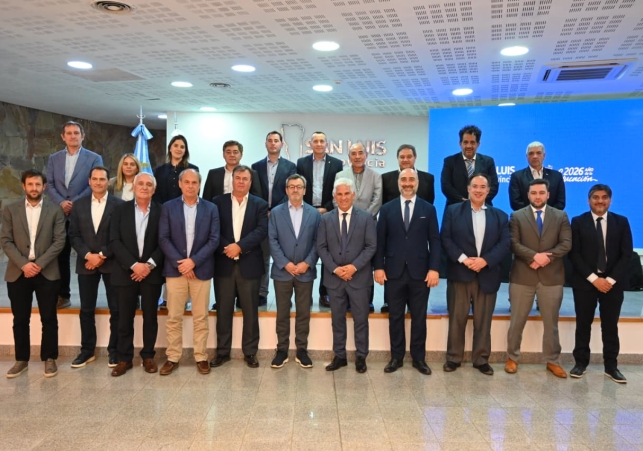 EL GOBERNADOR MANTUVO UNA REUNIÓN DE TRABAJO