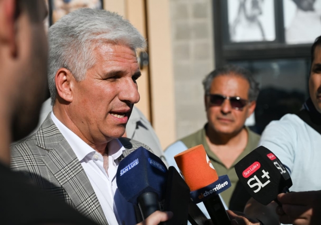 El Gobernador dialogó con la prensa en Potrero de los Funes