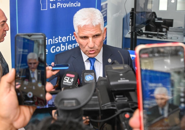 El Gobernador dialogó con la prensa luego de inaugurar la sede de la Comisión Médica de San Luis