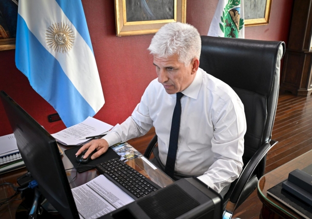 El Gobernador firmó un decreto para reglamentar la Ley de Catastro