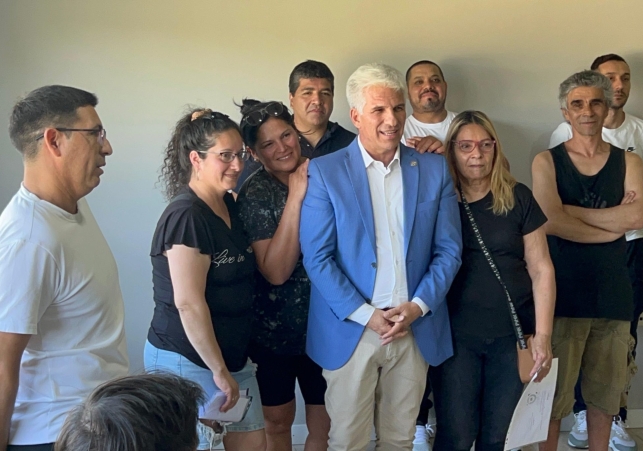 El Gobernador les garantizó a los vecinos de Tilisarao la construcción de sus viviendas