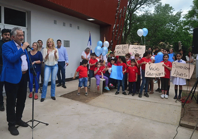 Escuelas-1-930x621