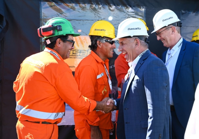 WhatsApp-Image-2025-12-11-at-5