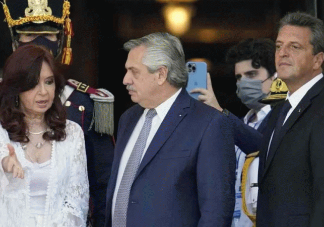 cristina-kirchner-alberto-fernandez-y-sergio-massa-1387129-930x523