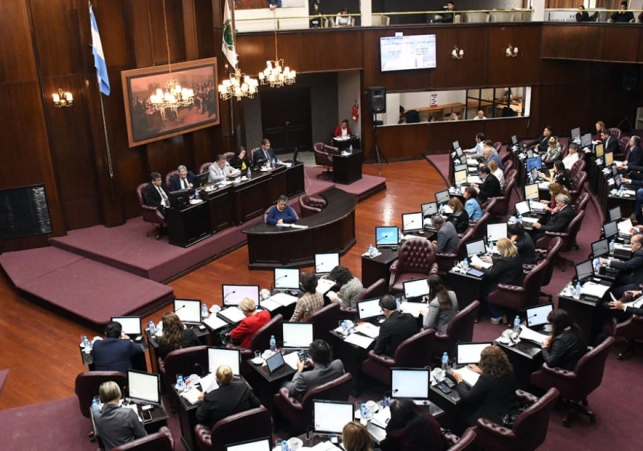 foto-uno-diputados-930x620