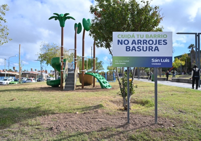 renovaron luminarias plaza