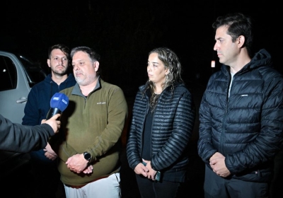 Asisten a familias damnificadas en el barrio La República