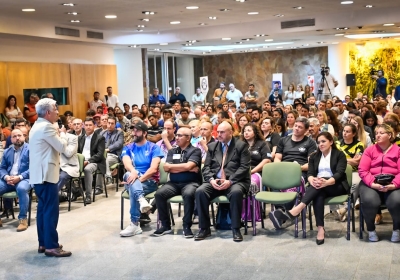 EL GOBERNADOR ENTREGÓ LOS PRIMEROS DECRETOS DE FINANCIAMIENTO PARA PROYECTOS SOCIALES DE ONG