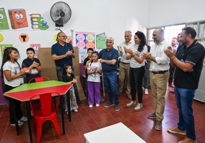 El Gobernador aseguró que construirá un playón deportivo para la escuela N°290