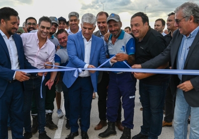 El Gobernador reinauguró el puente ubicado frente al Hospital Central y ya se puede transitar