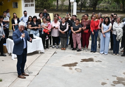 El Gobierno facilitó el abastecimiento hídrico para la escuela del paraje San Miguel