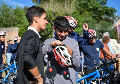 Estudiantes de Nogolí ya pueden recorrer las calles con las TuBi 2025