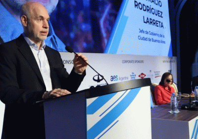 LARRETA--930x620