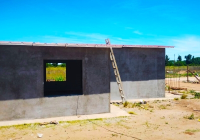 Más de 20 nuevas viviendas de Villa Mercedes ya están techadas y revocadas