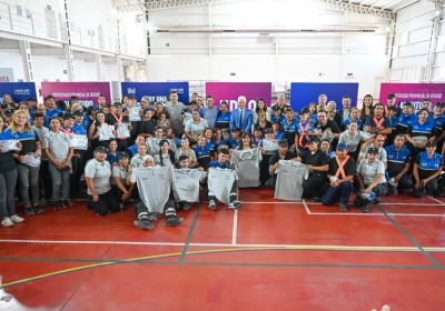 POGGI ENTREGÓ UNIFORMES DE VERANO A MÁS PREVENTORES DE LA CIUDAD DE SAN LUIS