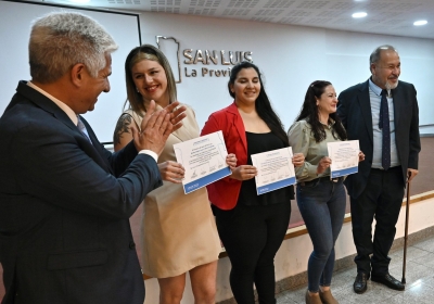 PROFESIONALES FINALIZARON SUS ESPECIALIDADES