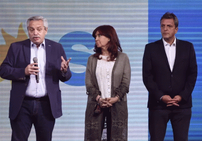 alberto-fernandez-cristina-fernandez-de-kirchner-sergio-massa-bunker-fdt-paso2021-930x523