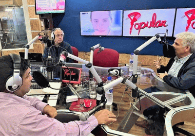 radio-930x613