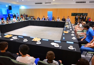 ‘Sumá Leyendo’ los chicos que más leyeron en vacaciones compartieron un desayuno con Poggi